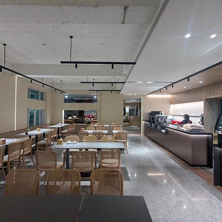 Ginkgo Hotel Лугу Екстериор снимка