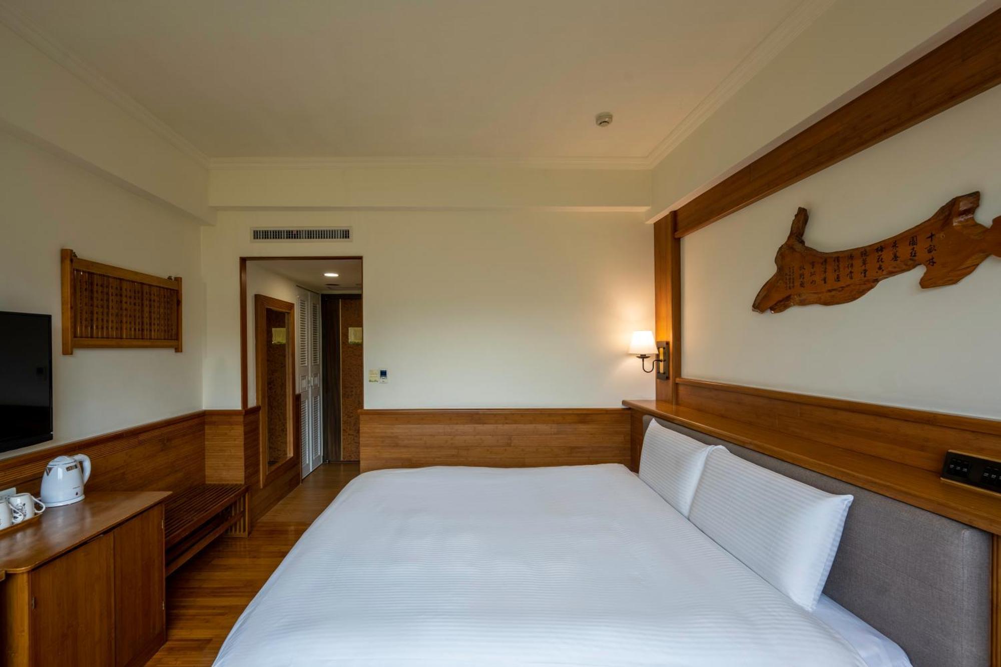 Ginkgo Hotel Лугу Екстериор снимка