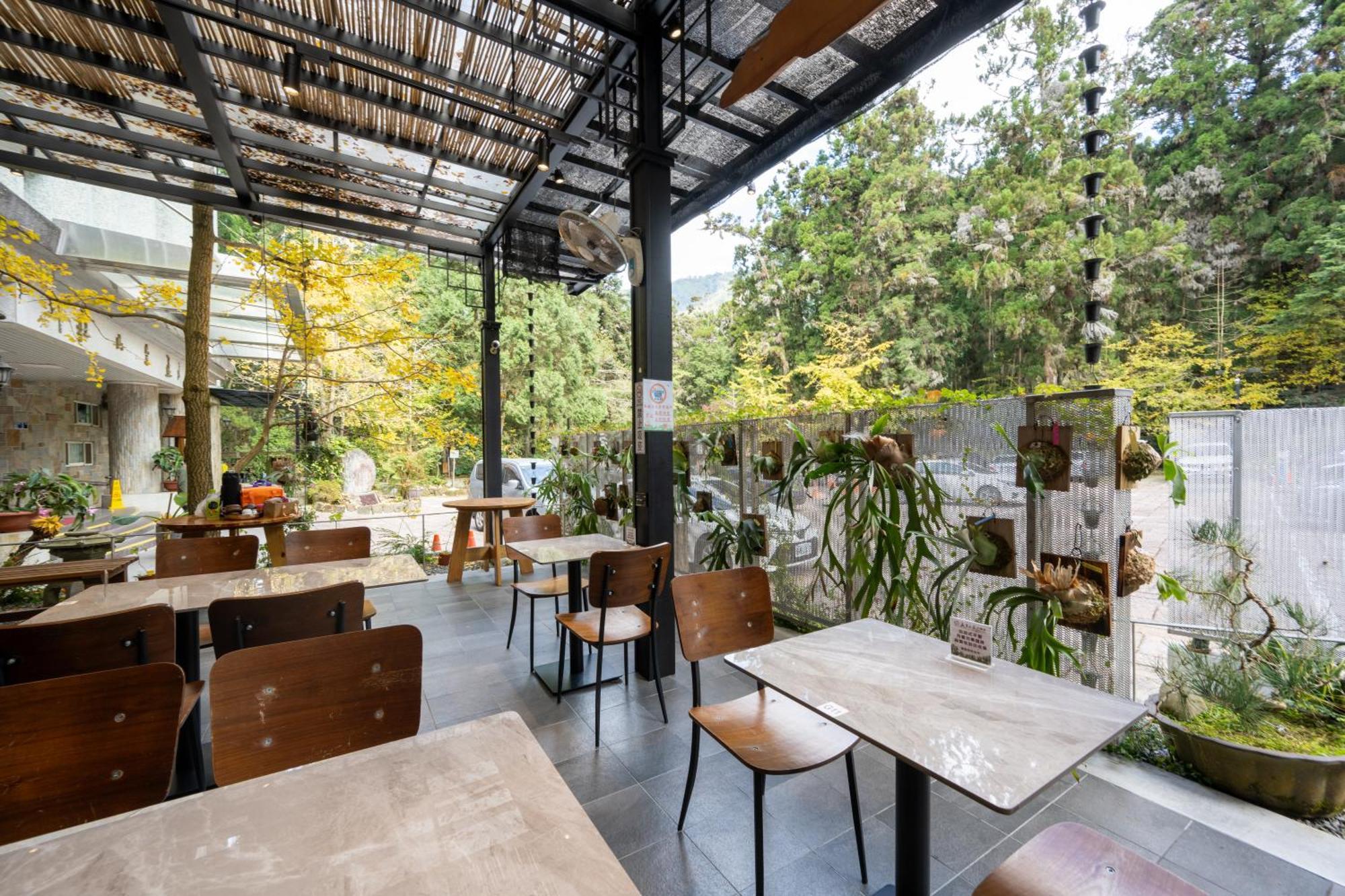 Ginkgo Hotel Лугу Екстериор снимка