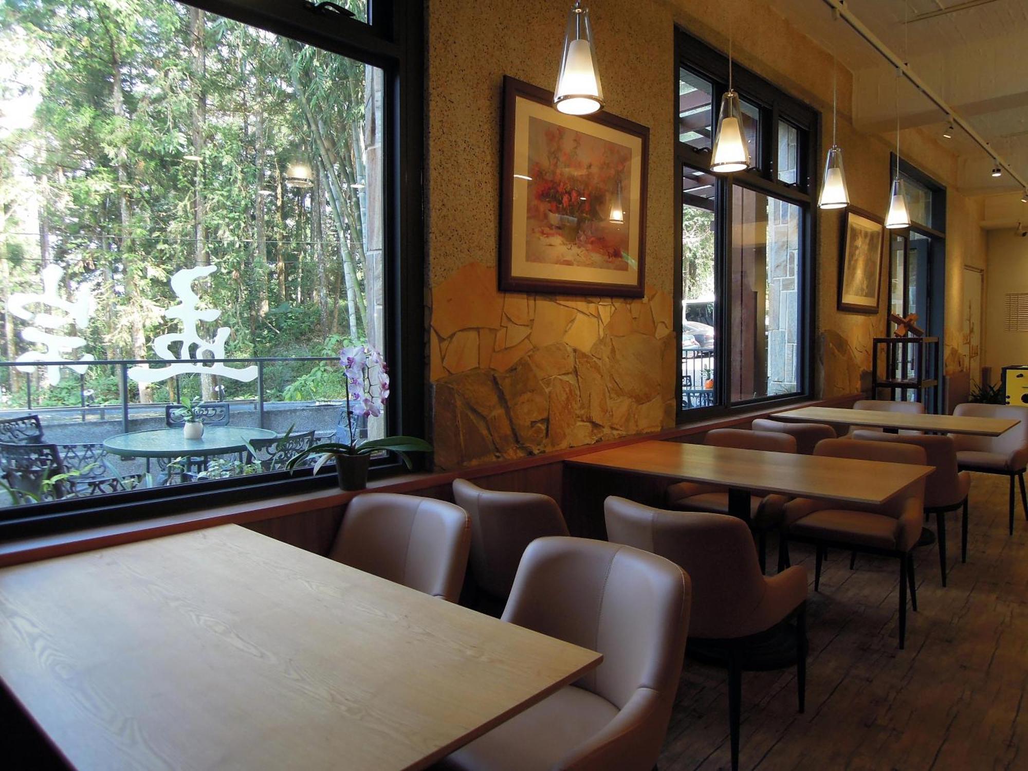 Ginkgo Hotel Лугу Екстериор снимка
