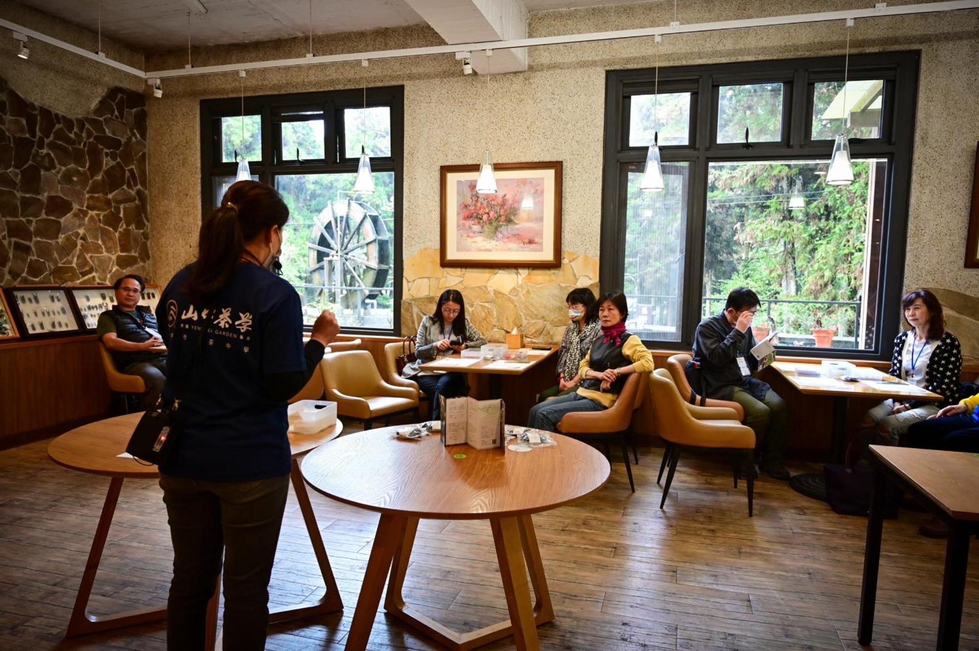 Ginkgo Hotel Лугу Екстериор снимка