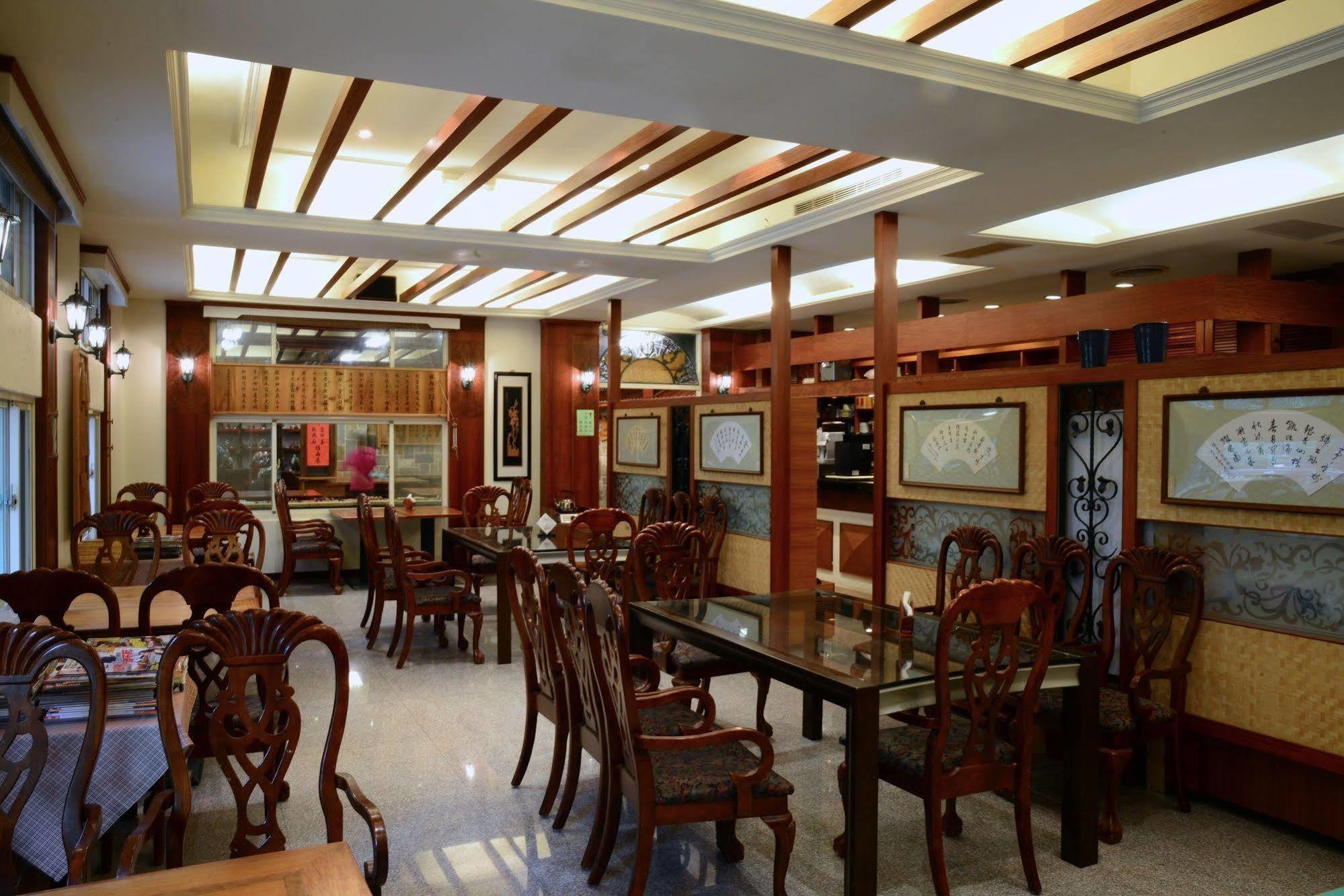 Ginkgo Hotel Лугу Екстериор снимка